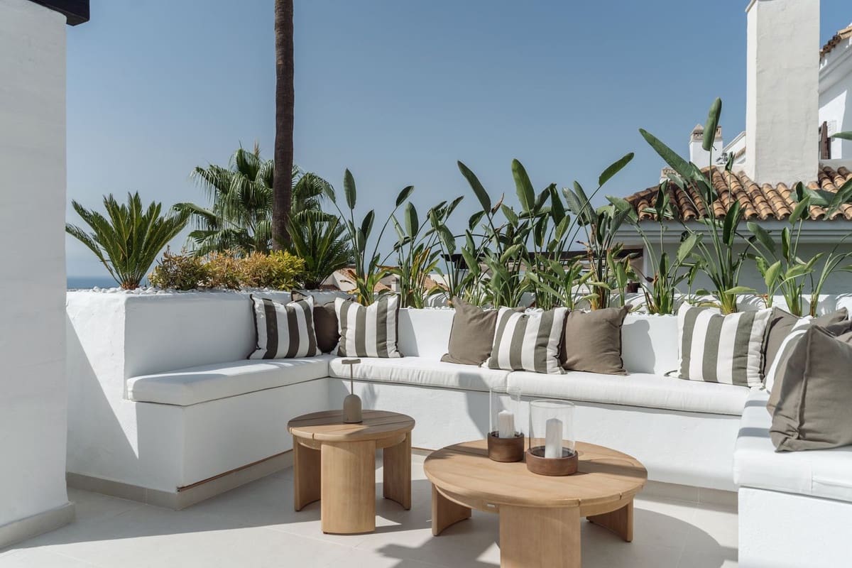 Ático de 3 habitaciones en Nueva Andalucia en venta con piscina garaje - 1.795.000 € (Ref: 9691369)