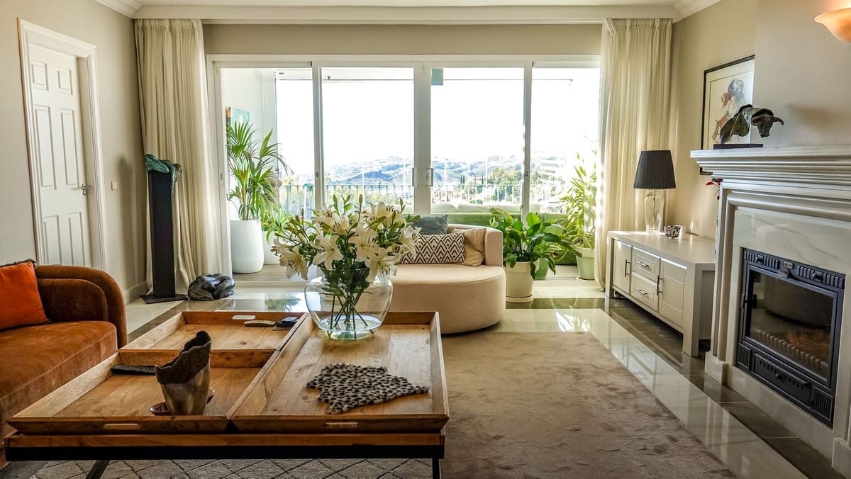 2 sypialnia Penthouse na sprzedaż w Benahavis z basenem garażem - 649 000 € (Ref: 9691414)