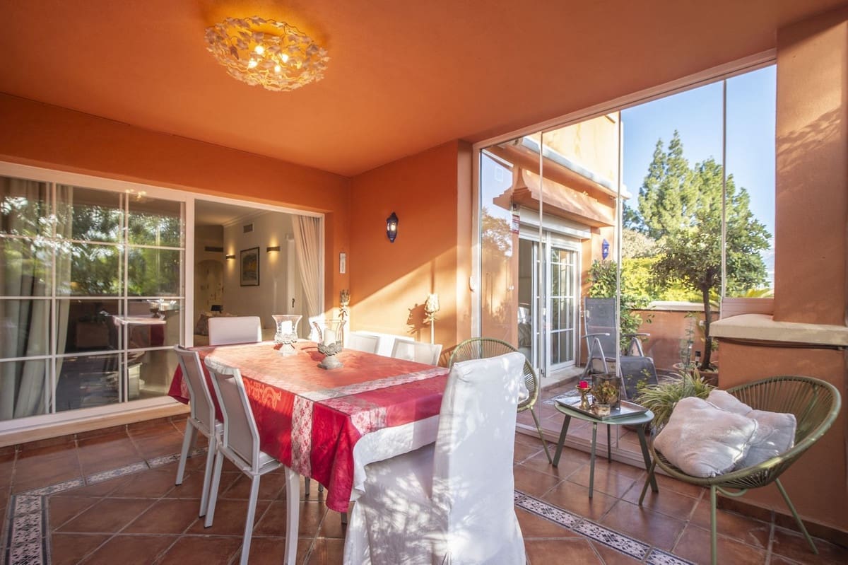 3 bedroom Apartment for sale in Nueva Andalucia with pool garage - € 775,000 (Ref: 9691422)