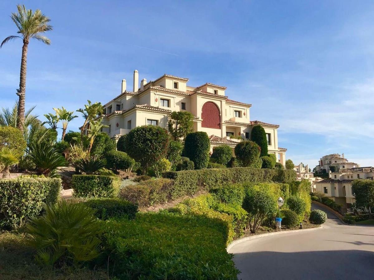 Ático de 4 habitaciones en Benahavís en venta con piscina - 1.790.000 € (Ref: 9691428)