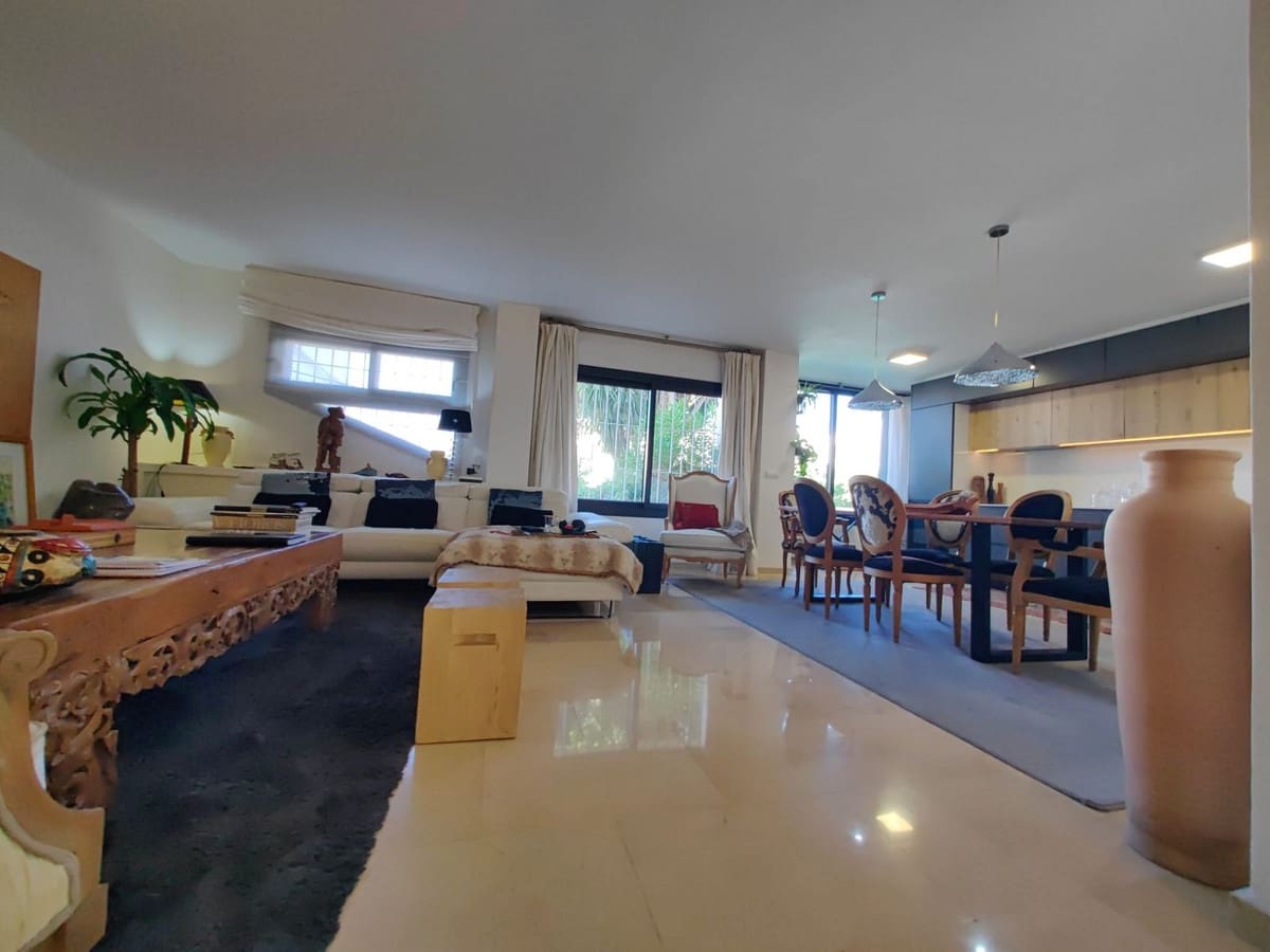 3 slaapkamer Appartement te koop in Estepona met zwembad garage - € 415.000 (Ref: 9691466)