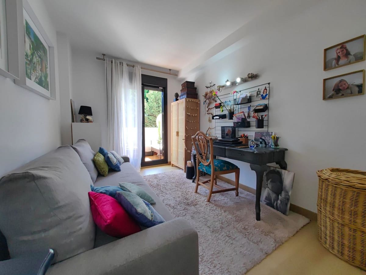 3 slaapkamer Appartement te koop in Estepona met zwembad garage - € 415.000 (Ref: 9691466)