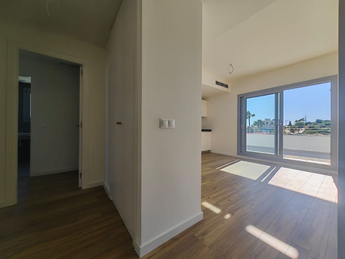 2 sovrum Takvåning till salu i Estepona med pool garage - 545 000 € (Ref: 9691504)