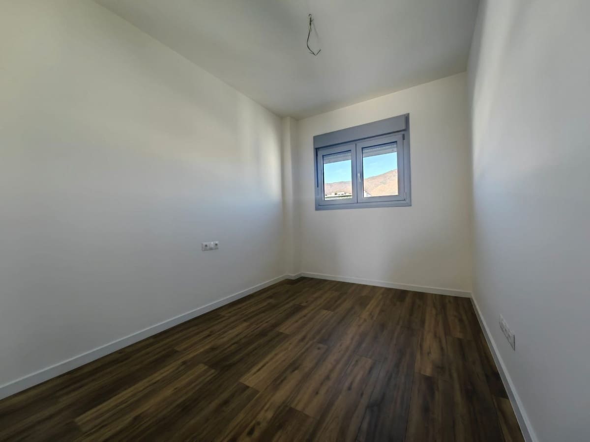 2 sovrum Takvåning till salu i Estepona med pool garage - 545 000 € (Ref: 9691504)