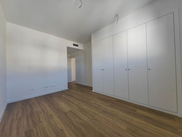 2 sovrum Takvåning till salu i Estepona med pool garage - 545 000 € (Ref: 9691504)