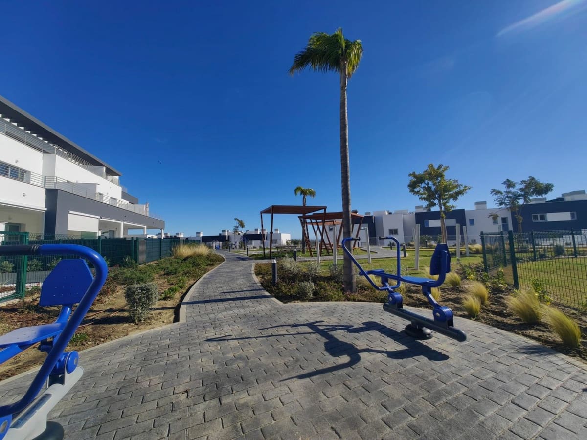 2 sovrum Takvåning till salu i Estepona med pool garage - 545 000 € (Ref: 9691504)