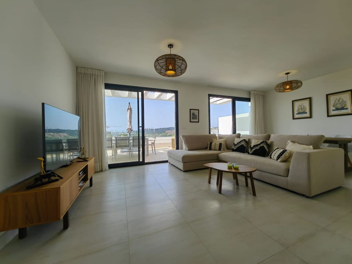 3 bedroom Penthouse for sale in Estepona with pool garage - € 630,000 (Ref: 9691571)