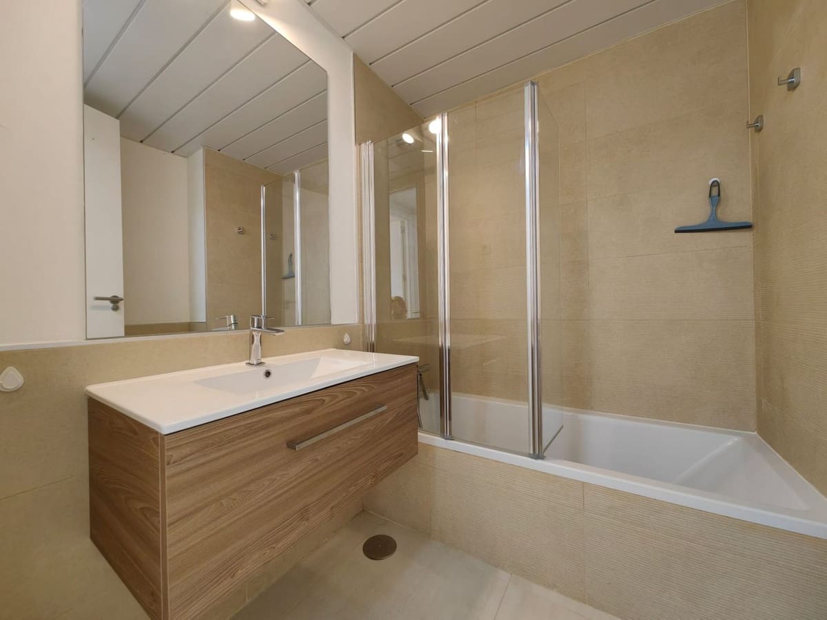 3 bedroom Penthouse for sale in Estepona with pool garage - € 630,000 (Ref: 9691571)