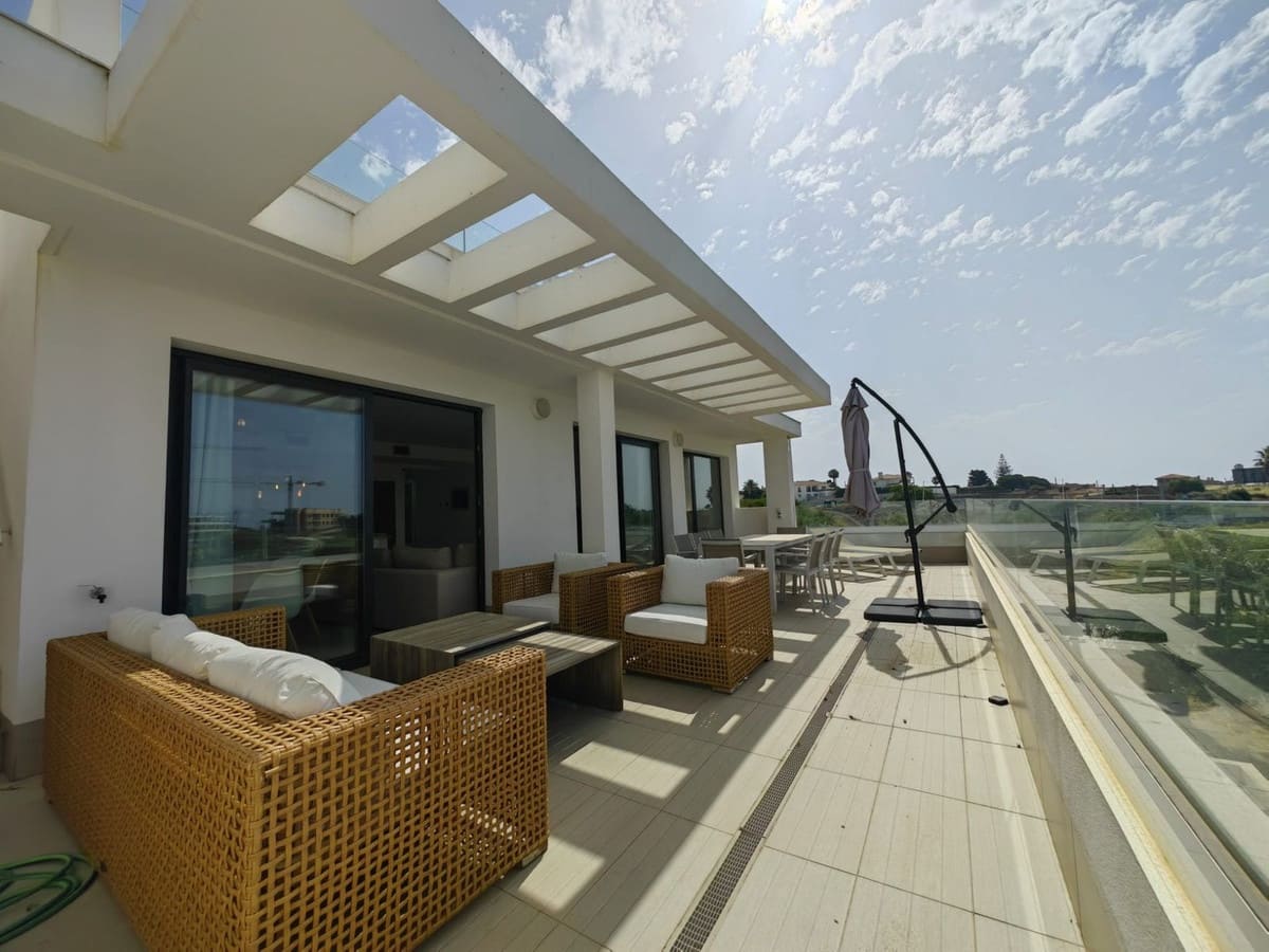 3 bedroom Penthouse for sale in Estepona with pool garage - € 630,000 (Ref: 9691571)