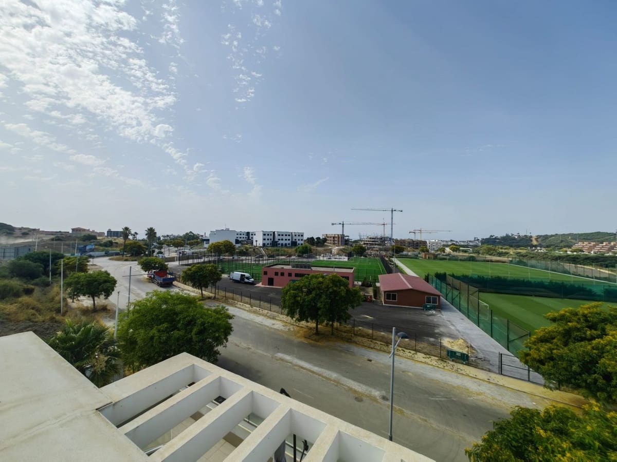 3 bedroom Penthouse for sale in Estepona with pool garage - € 630,000 (Ref: 9691571)