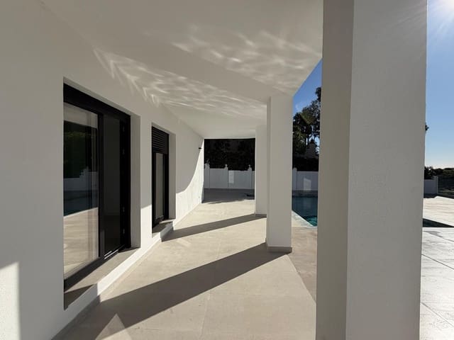 Chalet de 3 habitaciones en Campo Mijas, Mijas en venta con piscina garaje - 1.195.000 € (Ref: 9691580)