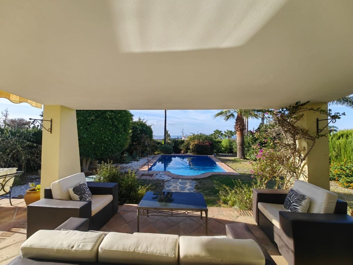 3 soverom Villa til salgs i Estepona med svømmebasseng garasje - € 1 200 000 (Ref: 9691586)