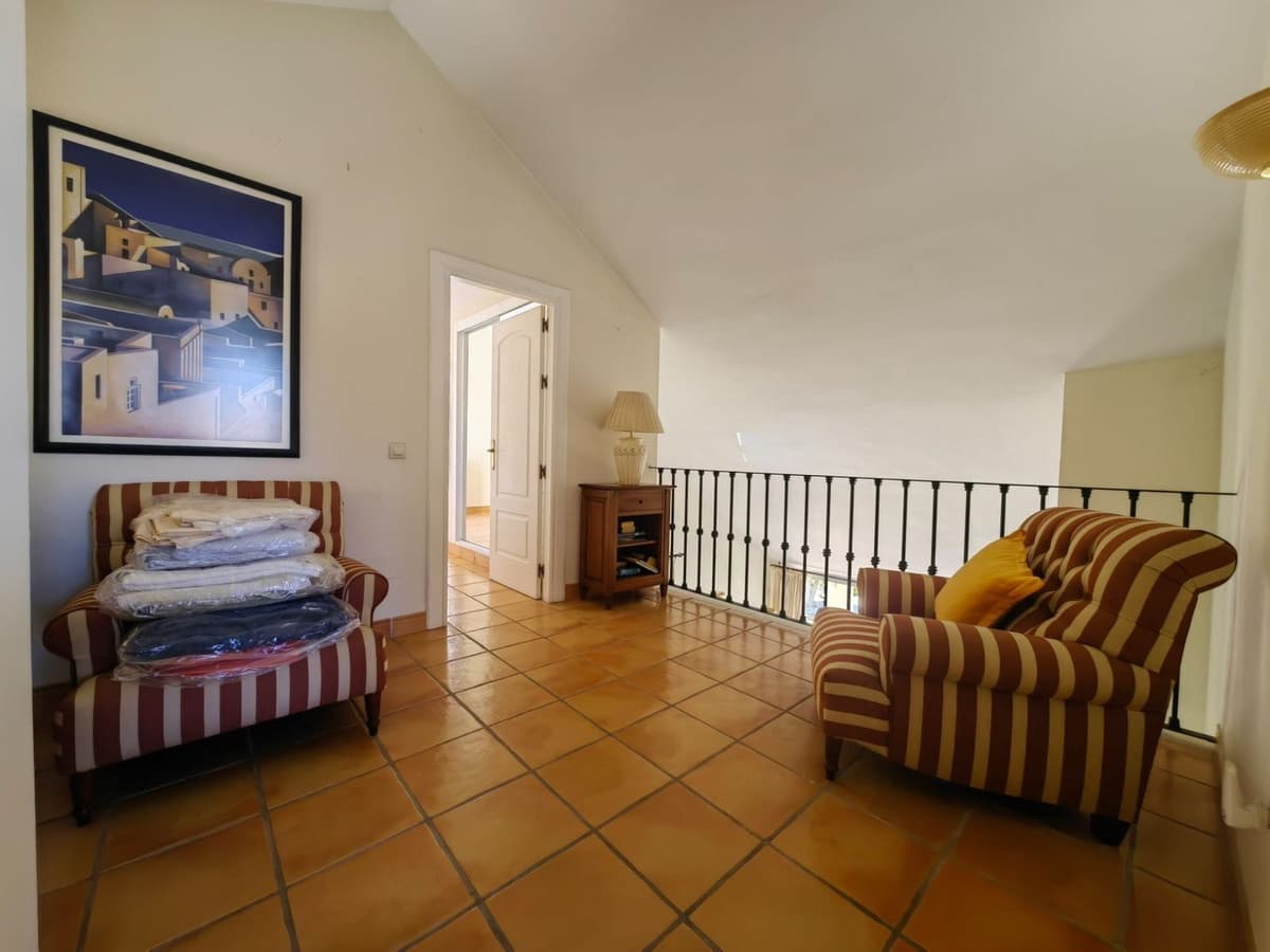 3 soverom Villa til salgs i Estepona med svømmebasseng garasje - € 1 200 000 (Ref: 9691586)