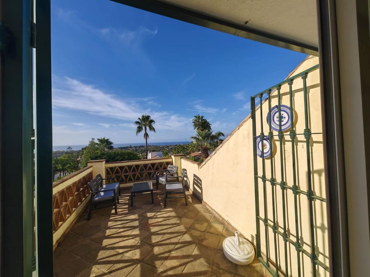 3 soverom Villa til salgs i Estepona med svømmebasseng garasje - € 1 200 000 (Ref: 9691586)