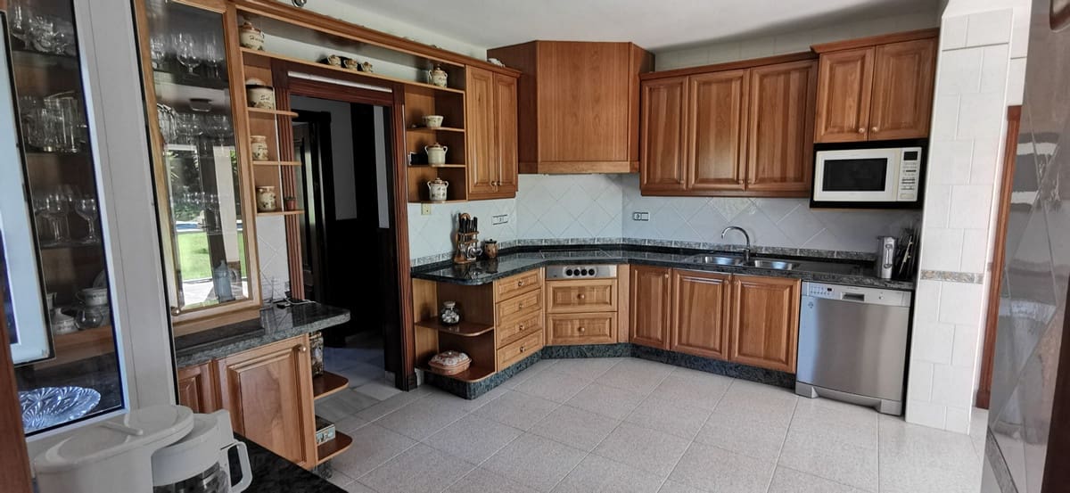 5 quarto Moradia para venda em Estepona com piscina garagem - 2 600 000 € (Ref: 9691590)