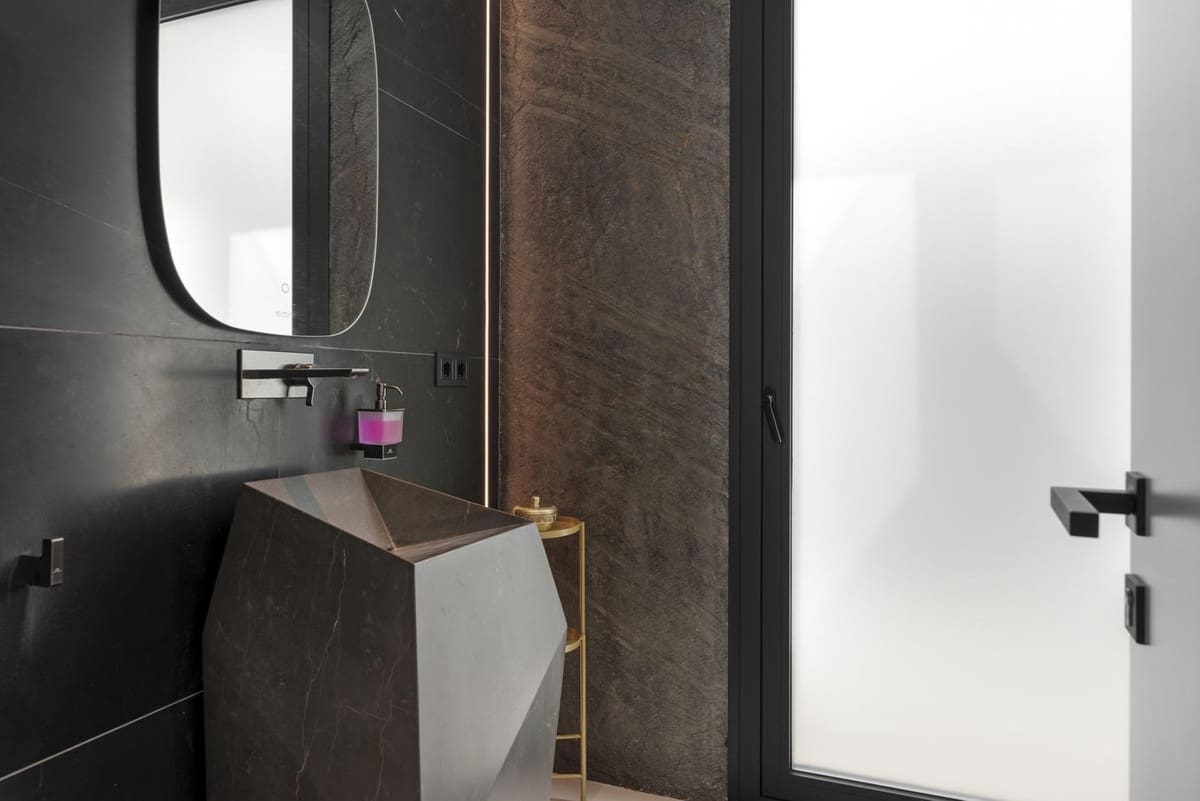 6 Zimmer Villa zu verkaufen in El Paraiso mit Pool Garage - 1.158.000 € (Ref: 9691592)