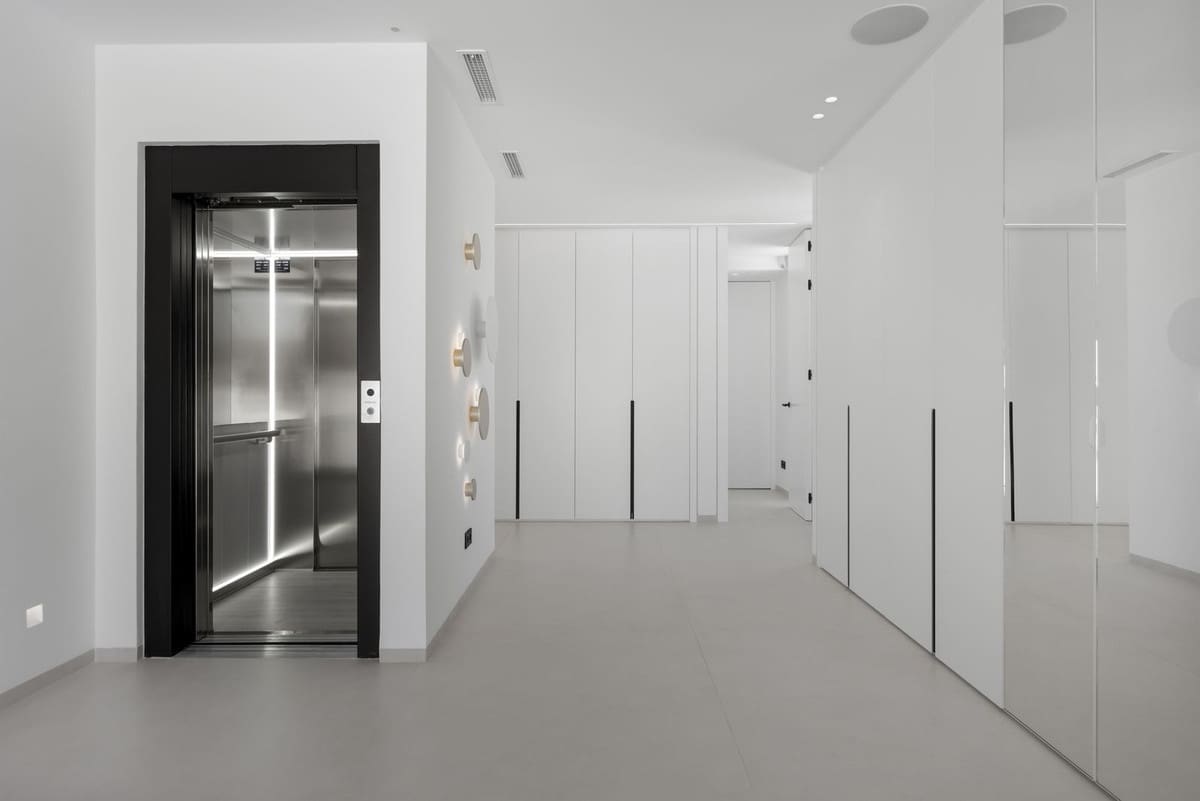 6 Zimmer Villa zu verkaufen in El Paraiso mit Pool Garage - 1.158.000 € (Ref: 9691592)