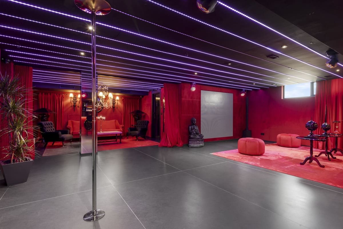 6 Zimmer Villa zu verkaufen in El Paraiso mit Pool Garage - 1.158.000 € (Ref: 9691592)