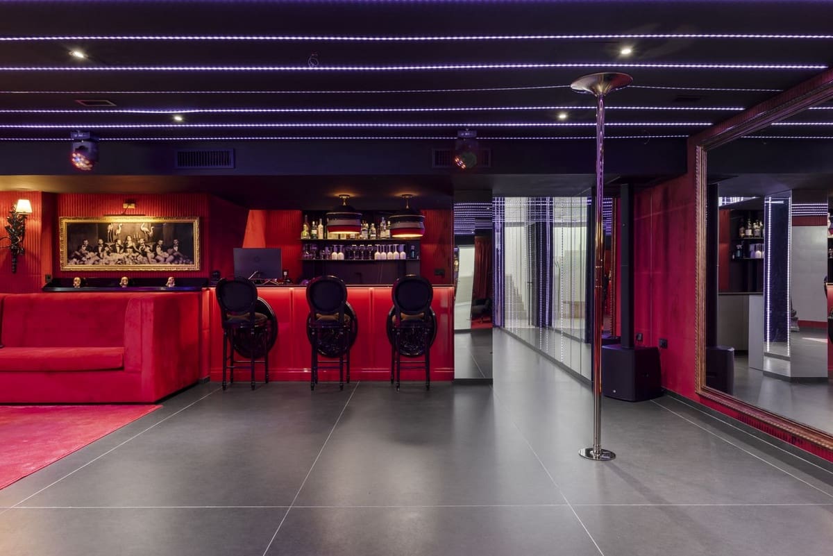 6 Zimmer Villa zu verkaufen in El Paraiso mit Pool Garage - 1.158.000 € (Ref: 9691592)