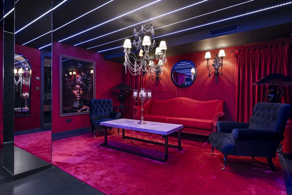 6 Zimmer Villa zu verkaufen in El Paraiso mit Pool Garage - 1.158.000 € (Ref: 9691592)