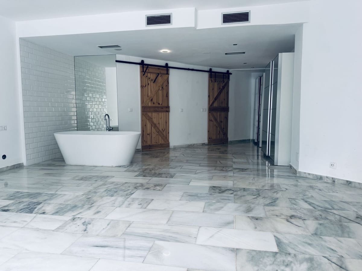 3 sypialnia Apartament na sprzedaż w Marbella z basenem - 780 000 € (Ref: 9691594)