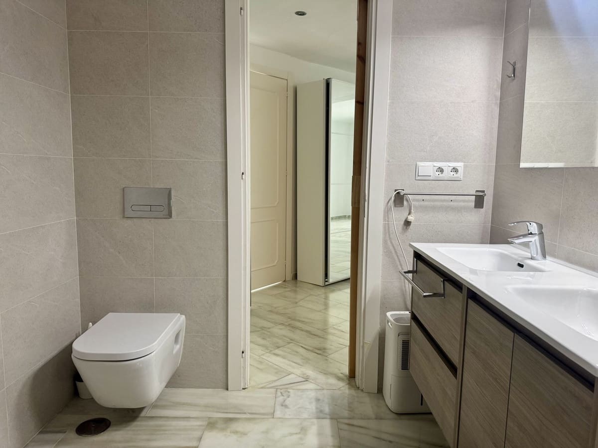 3 sypialnia Apartament na sprzedaż w Marbella z basenem - 780 000 € (Ref: 9691594)