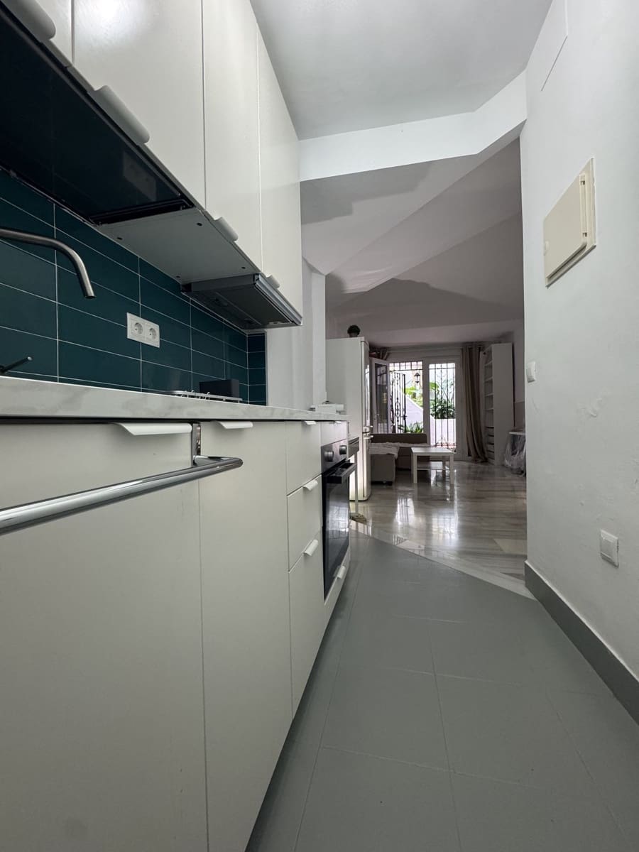 3 sypialnia Apartament na sprzedaż w Marbella z basenem - 780 000 € (Ref: 9691594)