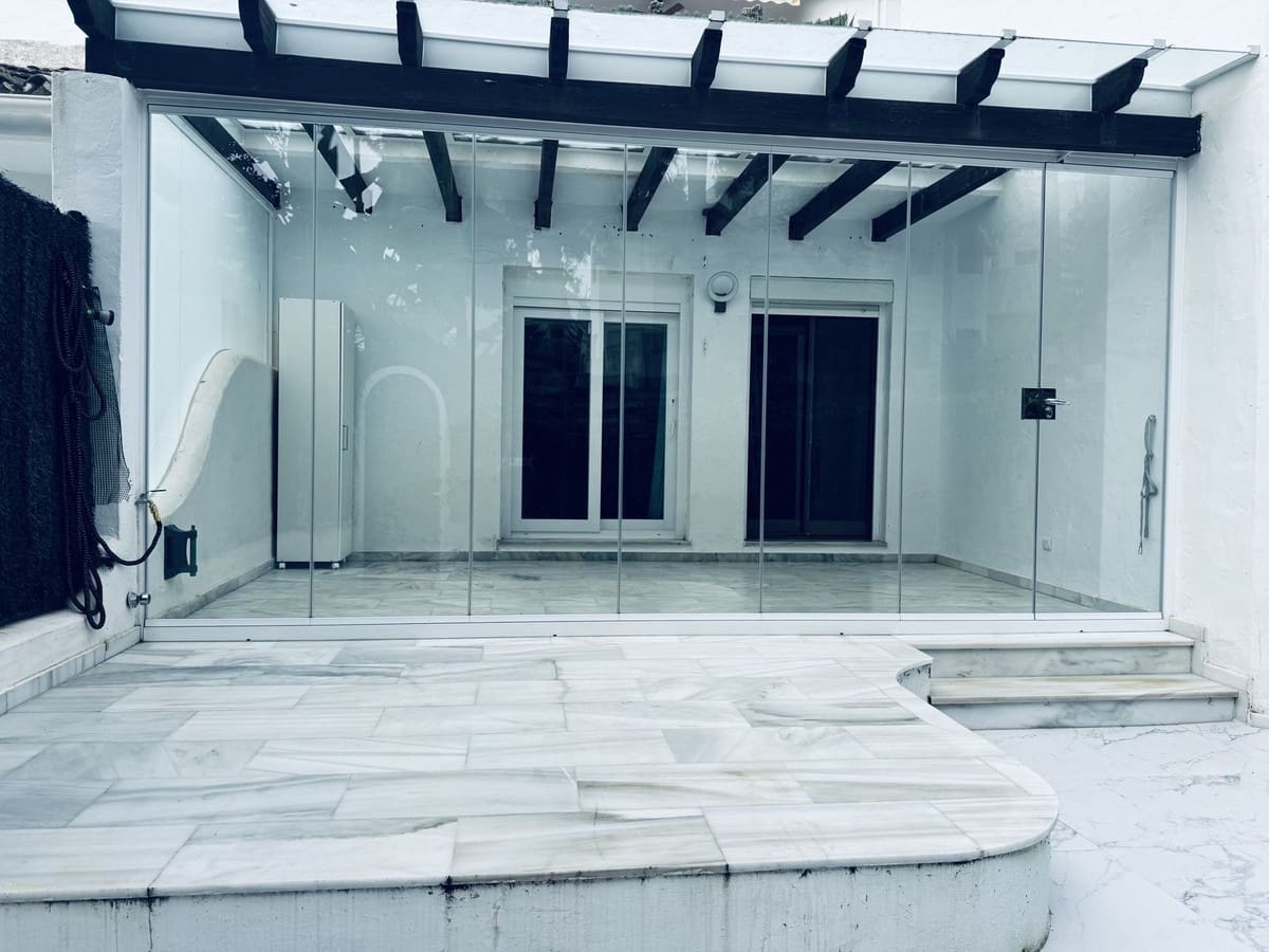 3 sypialnia Apartament na sprzedaż w Marbella z basenem - 780 000 € (Ref: 9691594)