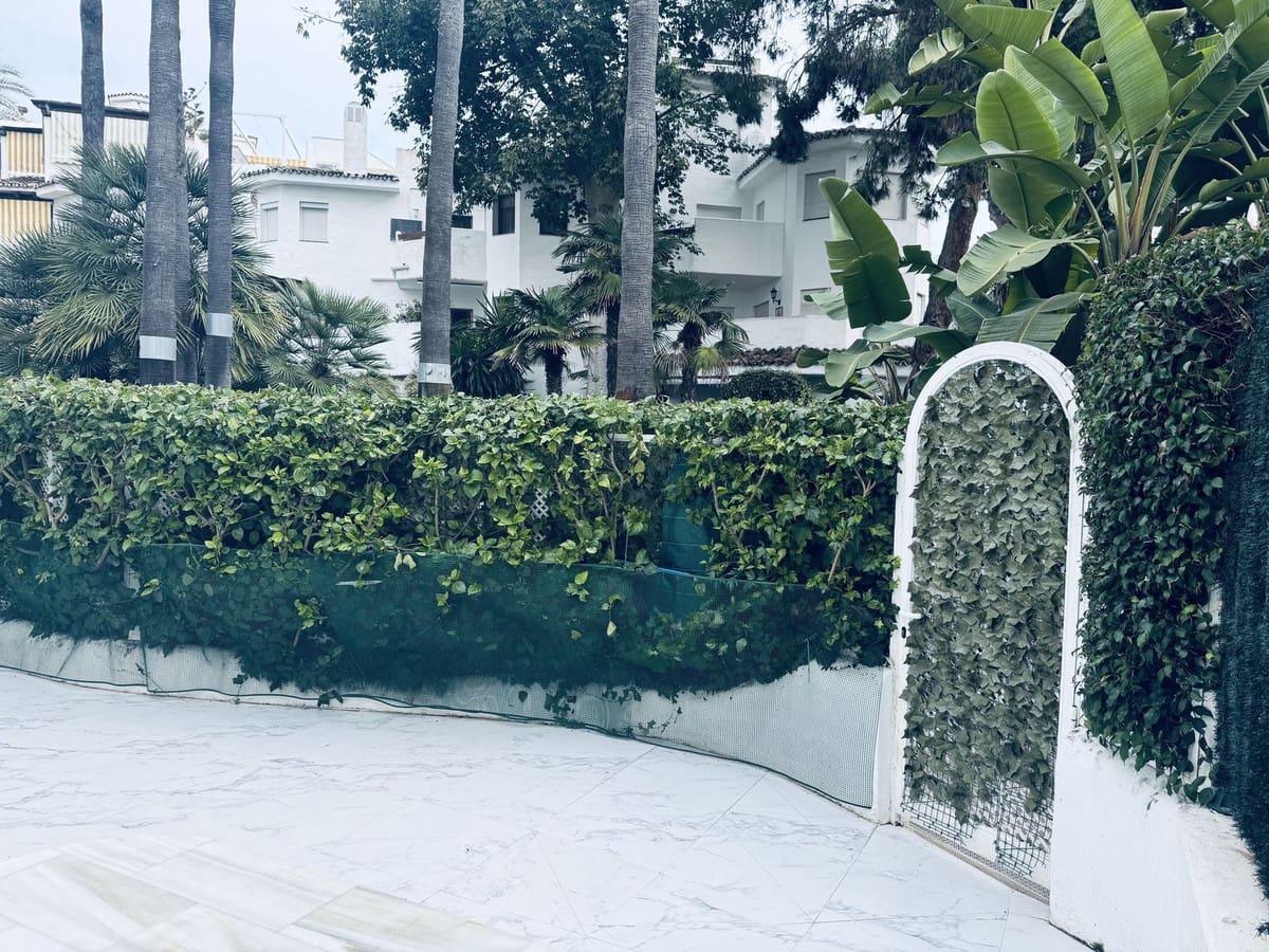 3 sypialnia Apartament na sprzedaż w Marbella z basenem - 780 000 € (Ref: 9691594)