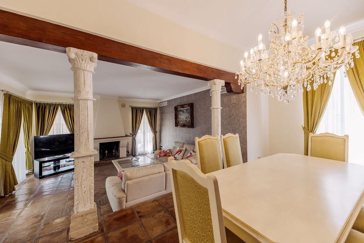 5 Zimmer Villa zu verkaufen in Bahia de Marbella mit Pool Garage - 3.595.000 € (Ref: 9691605)