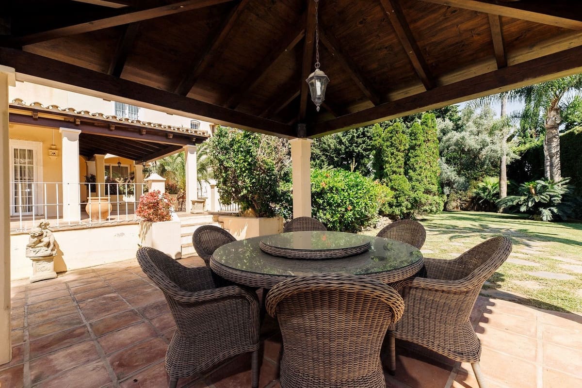 5 Zimmer Villa zu verkaufen in Bahia de Marbella mit Pool Garage - 3.595.000 € (Ref: 9691605)