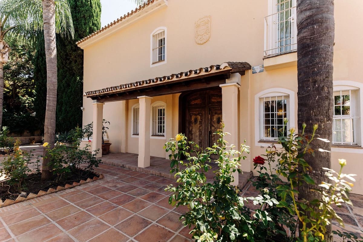 5 Zimmer Villa zu verkaufen in Bahia de Marbella mit Pool Garage - 3.595.000 € (Ref: 9691605)