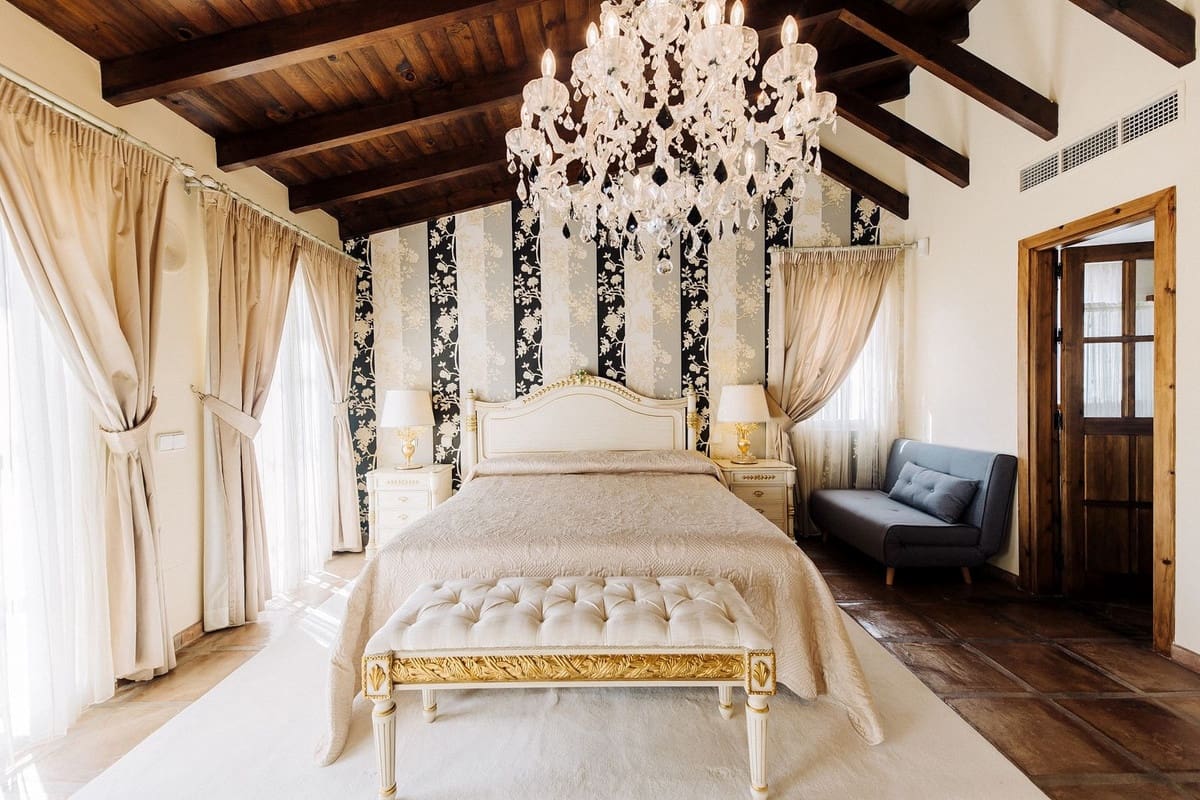 5 Zimmer Villa zu verkaufen in Bahia de Marbella mit Pool Garage - 3.595.000 € (Ref: 9691605)