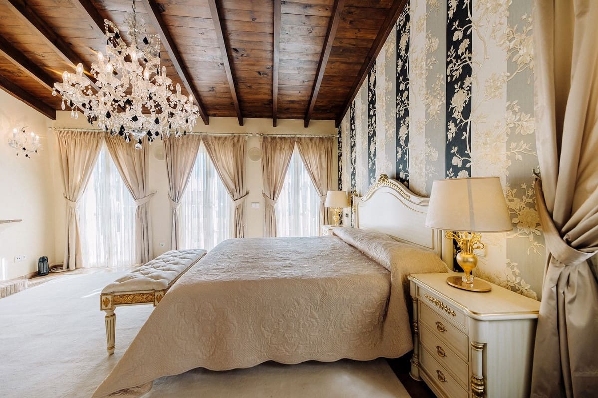 5 Zimmer Villa zu verkaufen in Bahia de Marbella mit Pool Garage - 3.595.000 € (Ref: 9691605)