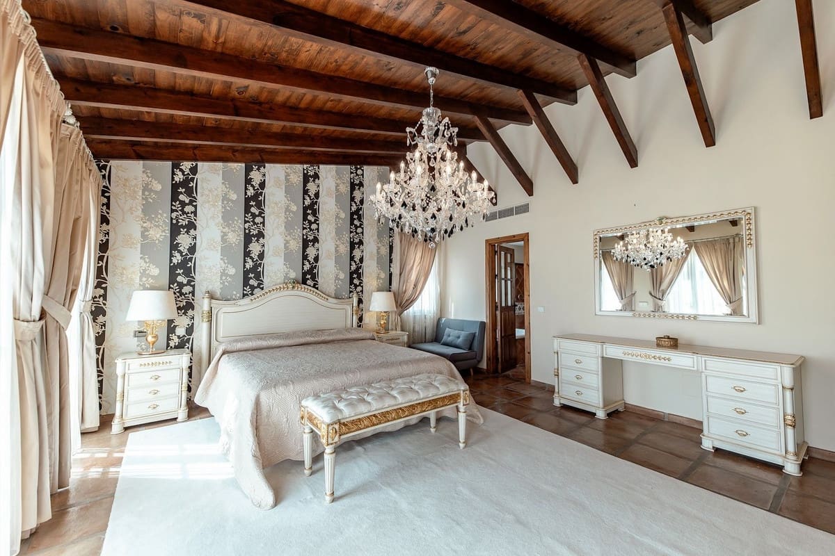 5 Zimmer Villa zu verkaufen in Bahia de Marbella mit Pool Garage - 3.595.000 € (Ref: 9691605)