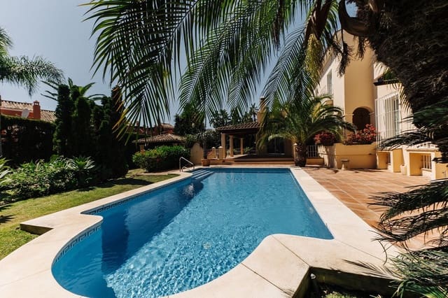 5 soverom Villa til salgs i Bahía de Marbella, Marbella med svømmebasseng garasje - € 3 595 000 (Ref: 9691605)