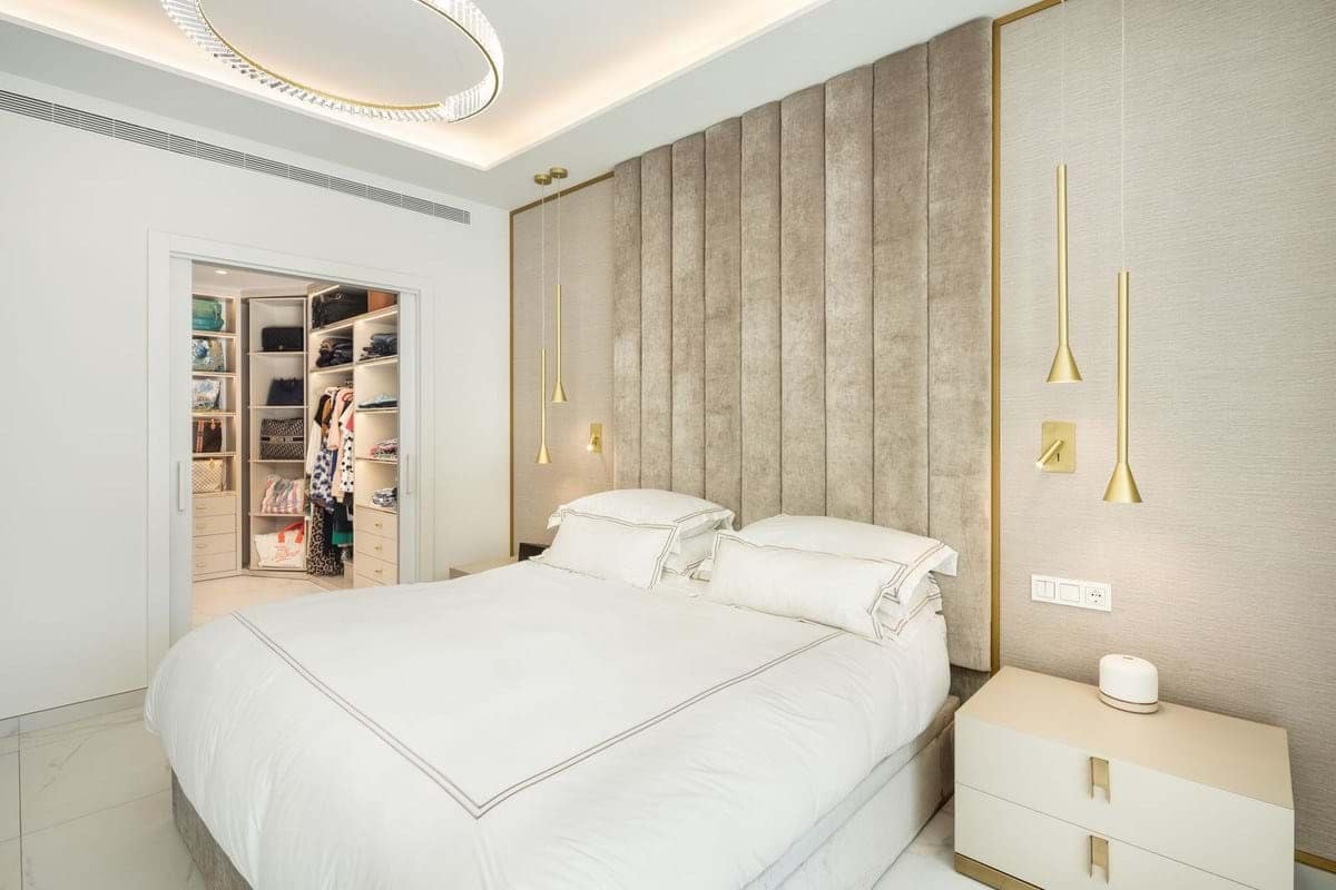 3 bedroom Apartment for sale in Benalmadena with pool garage - € 1,450,000 (Ref: 9694010)