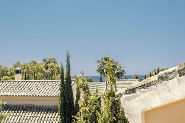 4 soverom Kjedet enebolig til salgs i Golden Mile, Marbella med svømmebasseng garasje - € 1 700 000 (Ref: 9694011)