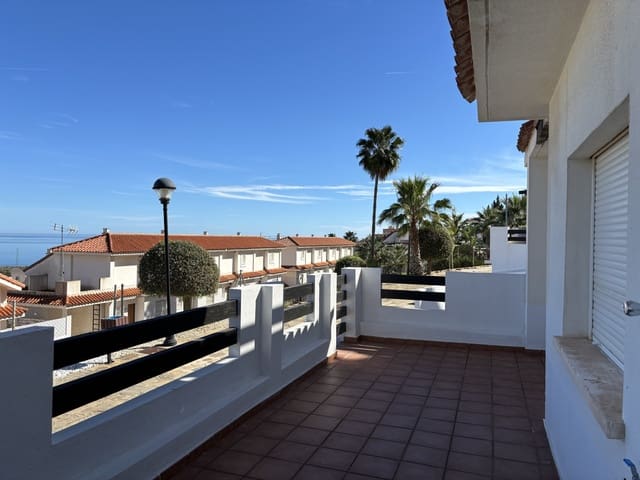 2 soveværelse Lejlighed til salg i La Duquesa / Puerto de la Duquesa, Manilva med swimmingpool - € 179.500 (Ref: 9694079)