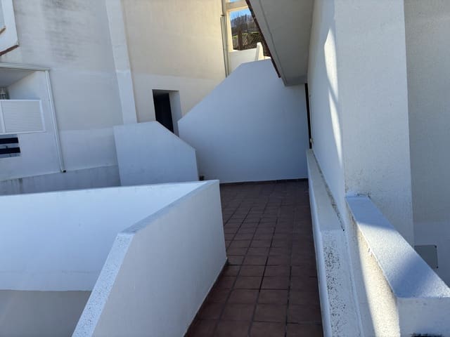 2 soveværelse Lejlighed til salg i La Duquesa / Puerto de la Duquesa, Manilva med swimmingpool - € 179.500 (Ref: 9694079)