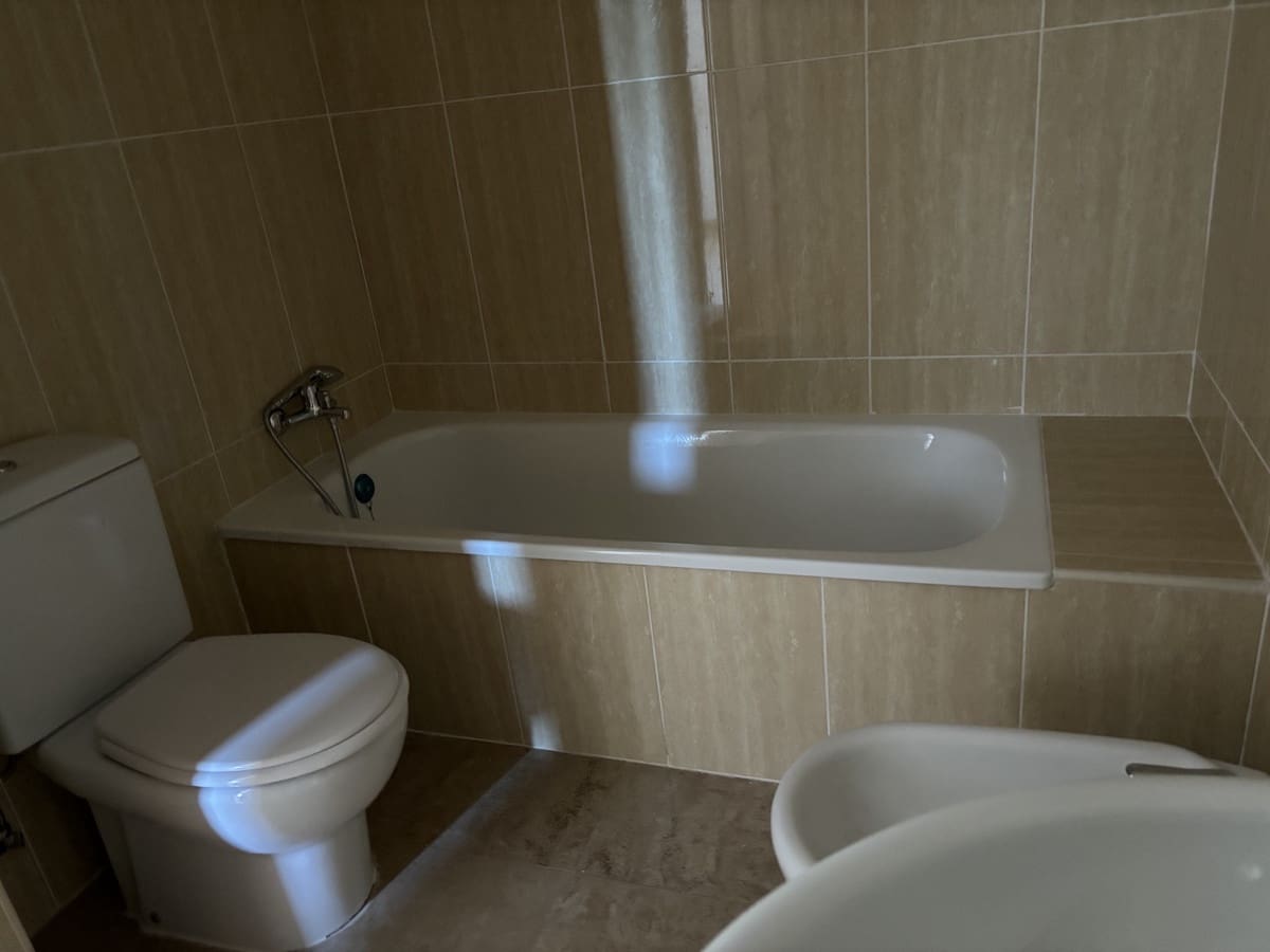 2 soveværelse Lejlighed til salg i La Duquesa / Puerto de la Duquesa med swimmingpool - € 182.000 (Ref: 9694084)