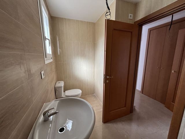 2 soveværelse Lejlighed til salg i La Duquesa / Puerto de la Duquesa, Manilva med swimmingpool - € 193.000 (Ref: 9694099)