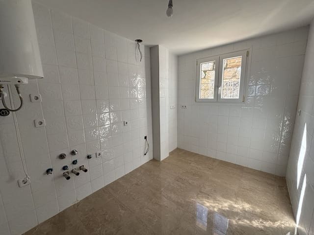 2 chambre Appartement à vendre à La Duquesa / Puerto de la Duquesa, Manilva avec piscine - 239 000 € (Ref: 9694131)