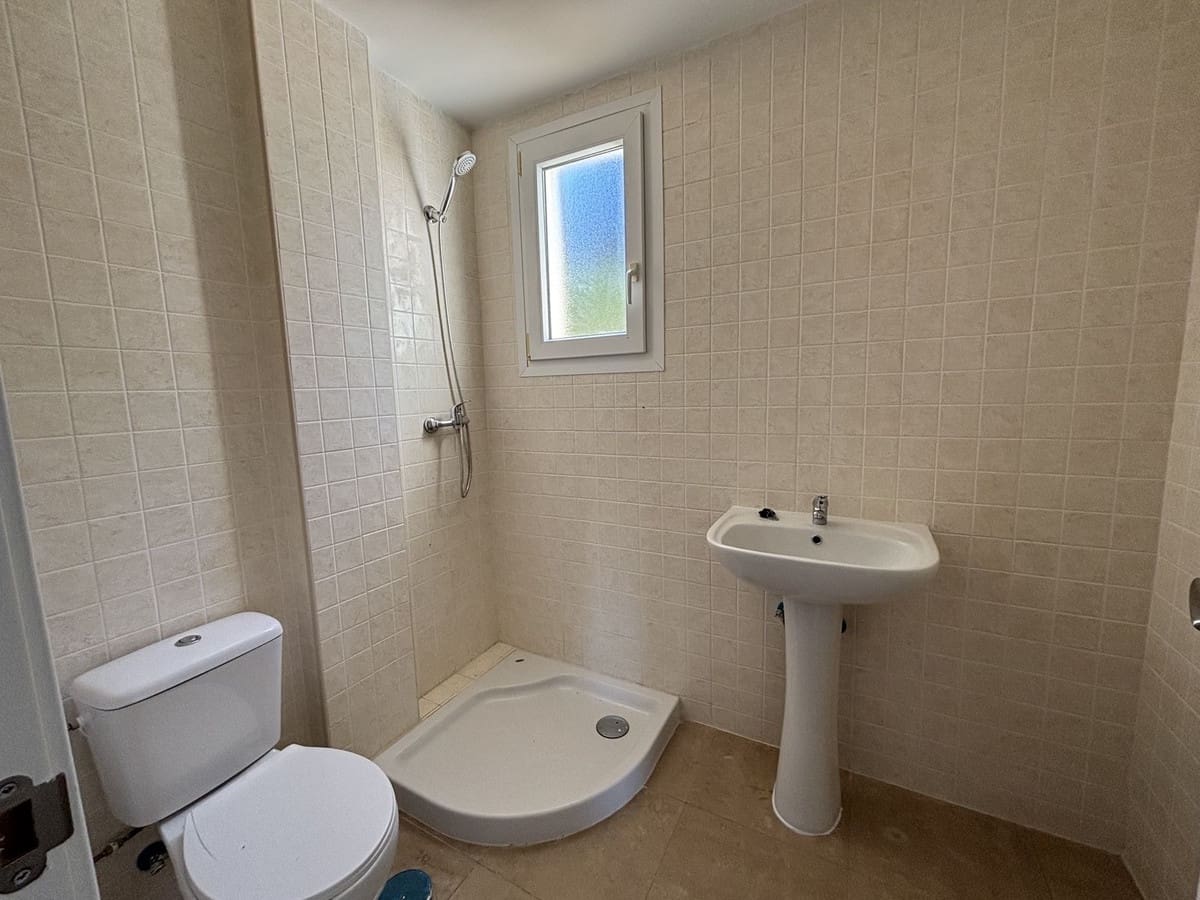 3 soveværelse Penthouse til salg i La Duquesa / Puerto de la Duquesa med swimmingpool - € 368.000 (Ref: 9694138)