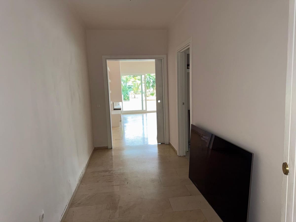 1 quarto Apartamento para venda em Golden Mile com piscina garagem - 750 000 € (Ref: 9694142)