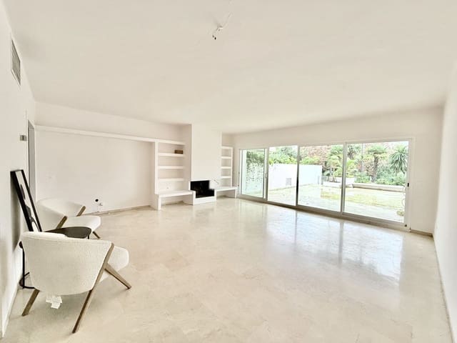 1 bedroom Apartment for sale in Golden Mile, Marbella with pool garage - € 750,000 (Ref: 9694142)