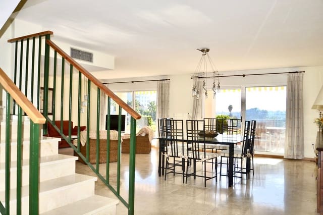 4 sypialnia Penthouse na sprzedaż w Guadalmina Alta, Marbella z basenem garażem - 950 000 € (Ref: 9694144)