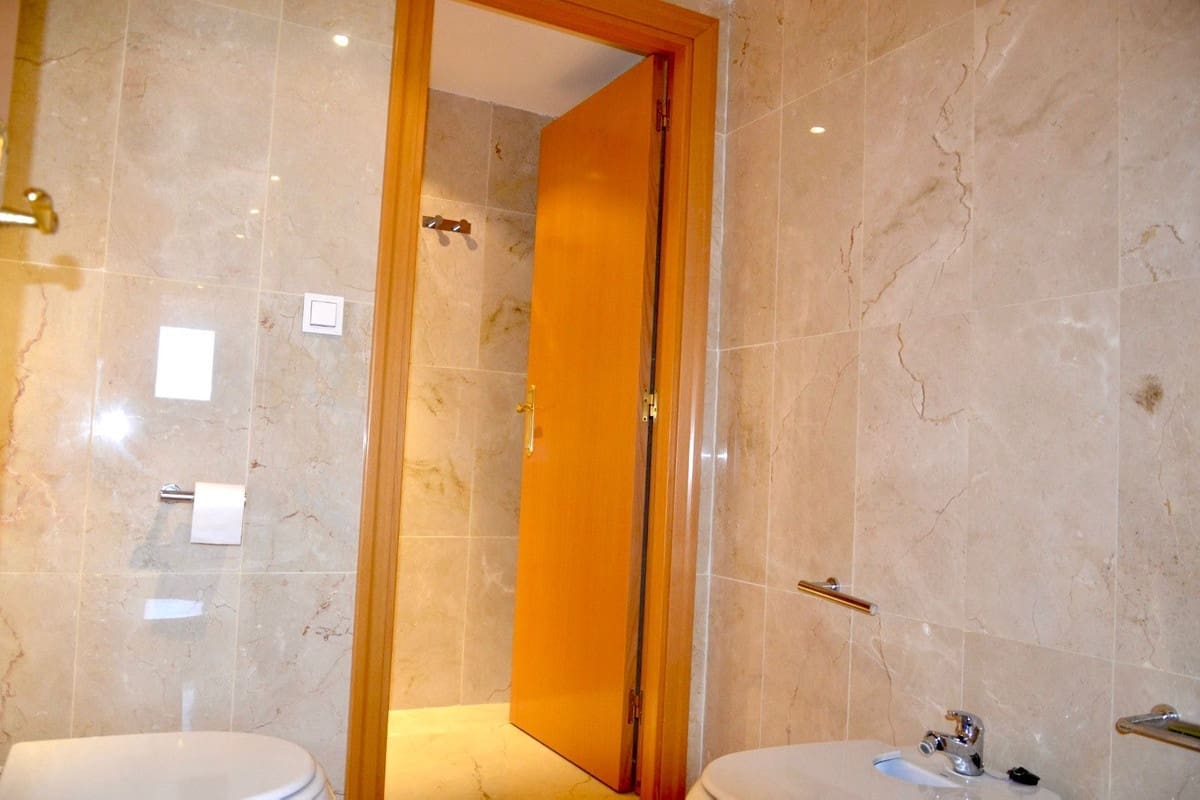 4 sypialnia Penthouse na sprzedaż w Guadalmina z basenem garażem - 950 000 € (Ref: 9694144)