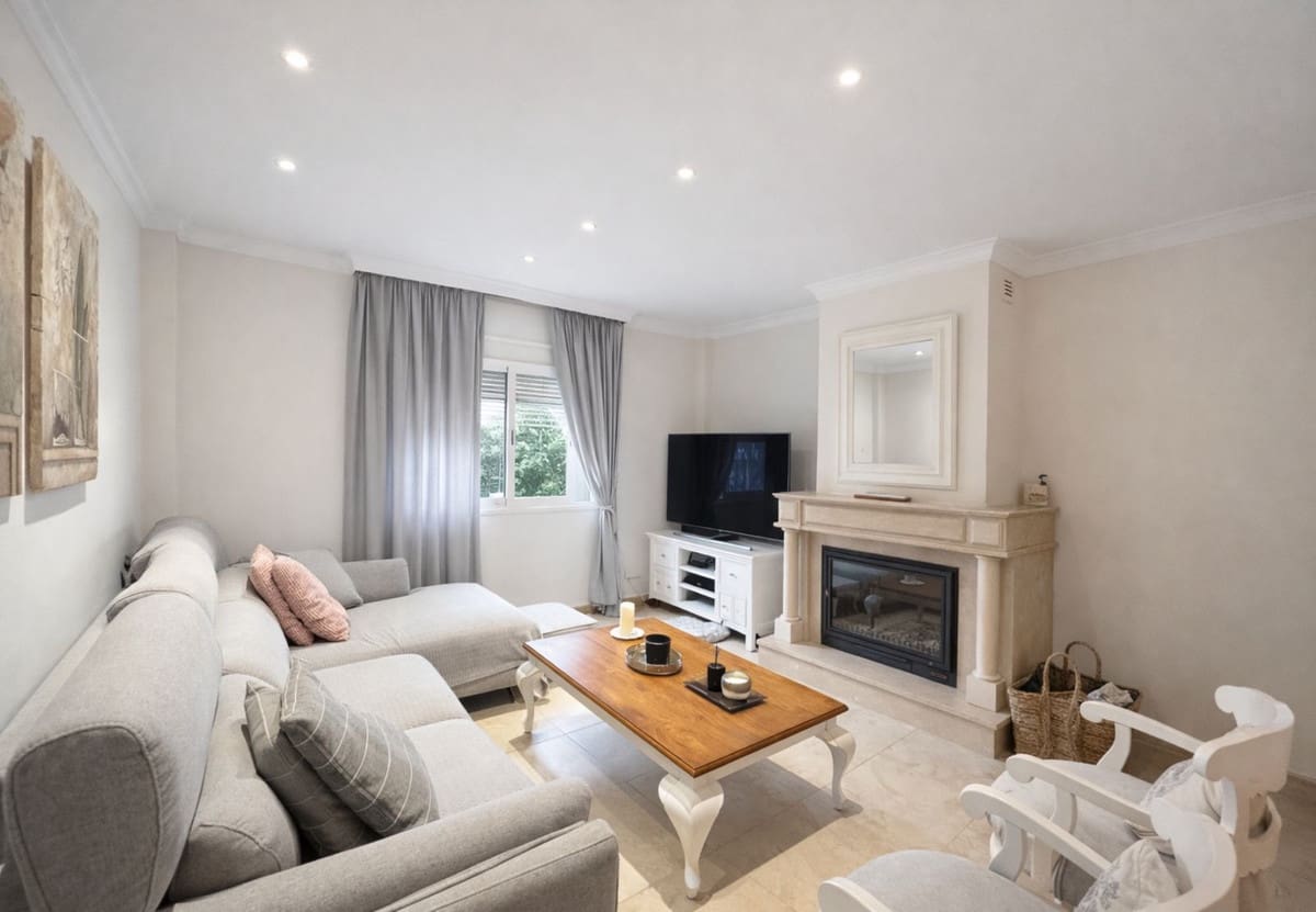 5 sovrum Hus till salu i San Pedro de Alcantara med pool garage - 990 000 € (Ref: 9694146)