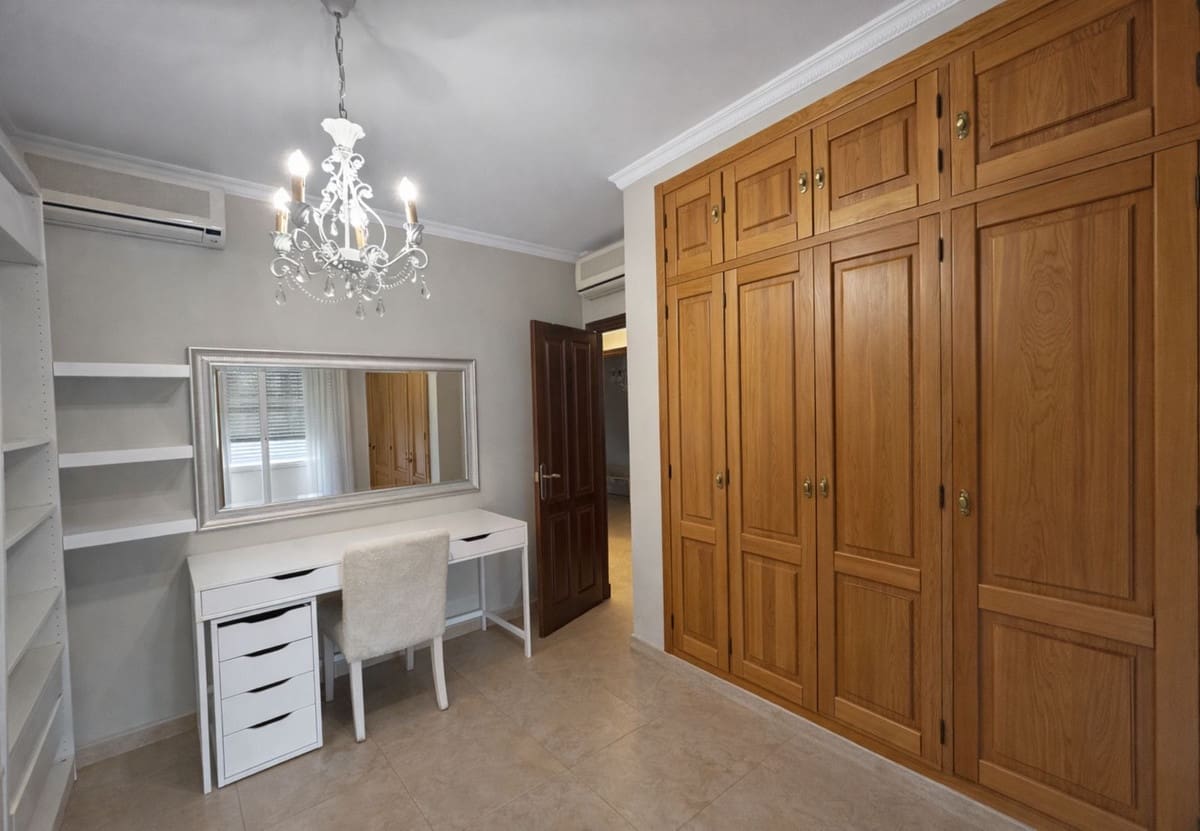 5 sovrum Hus till salu i San Pedro de Alcantara med pool garage - 990 000 € (Ref: 9694146)